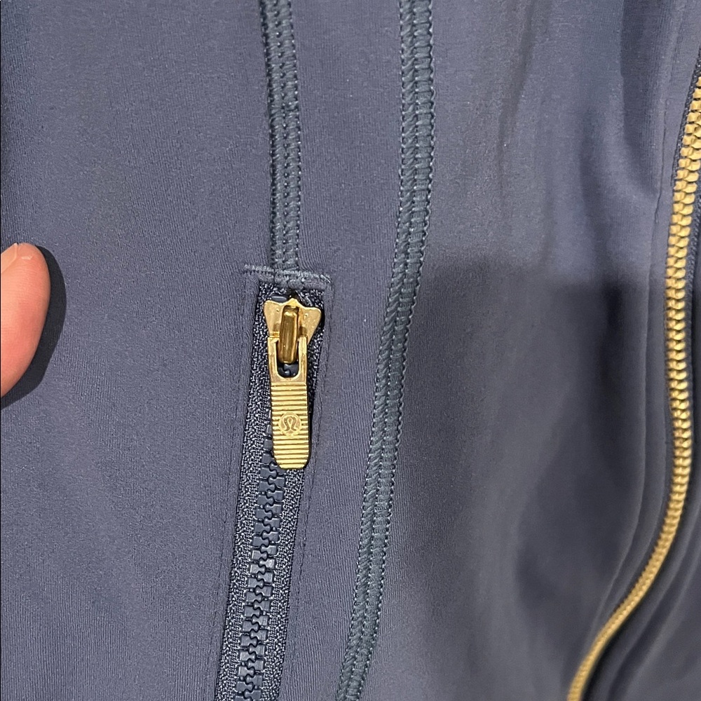 Lululemon define jacket *Nulu* in color shade/gold - Picture 6 of 16